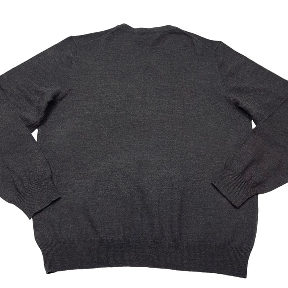 Davis & Squire 100% Extra Fine Merino Wool V-neck Sweater - Picture 3 of 8